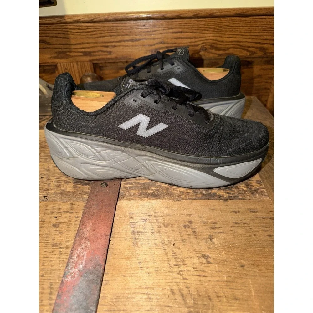New Balance Fresh Foam X More V5 Black Linen Silver Metallic MMORLK5 Men's 10 D
